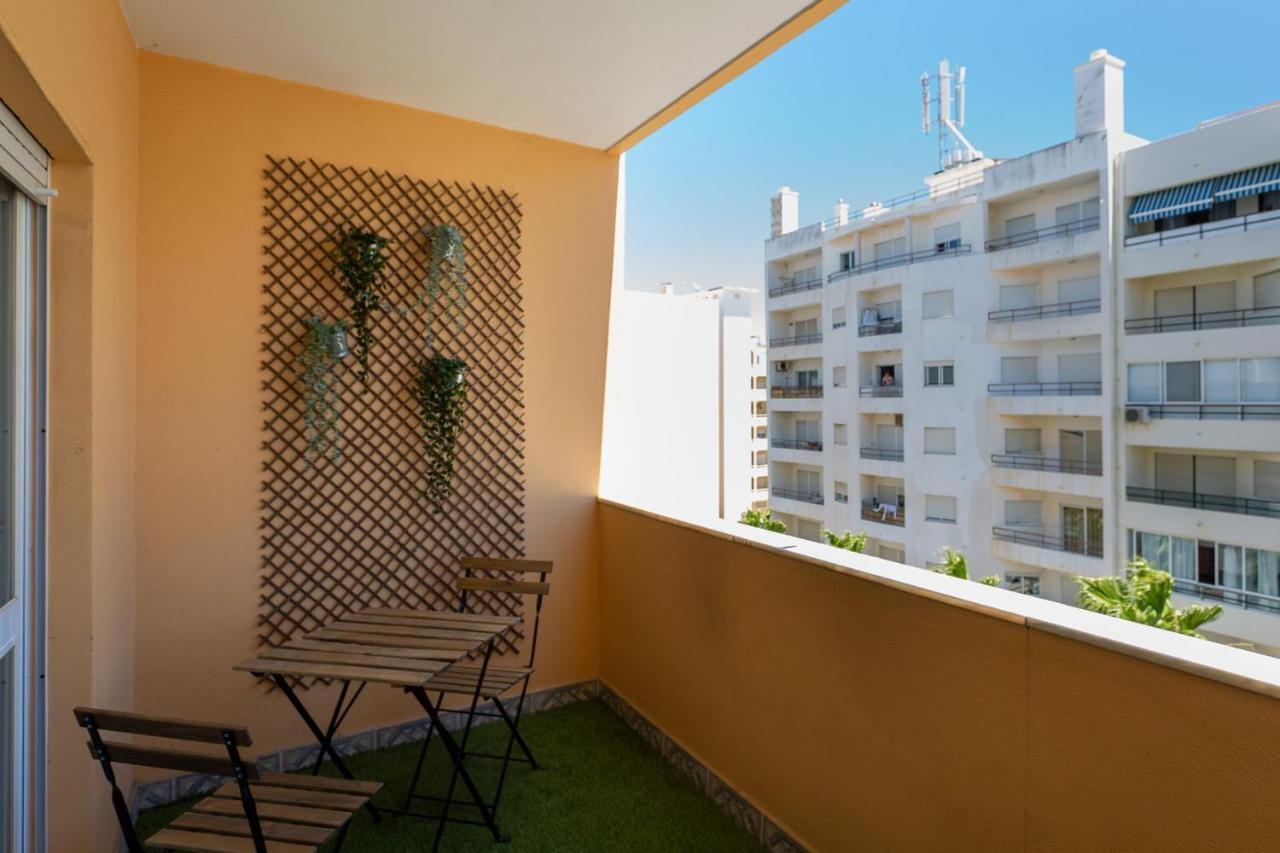 1Br Infante Flat In Quarteira By Lovelystay エクステリア 写真