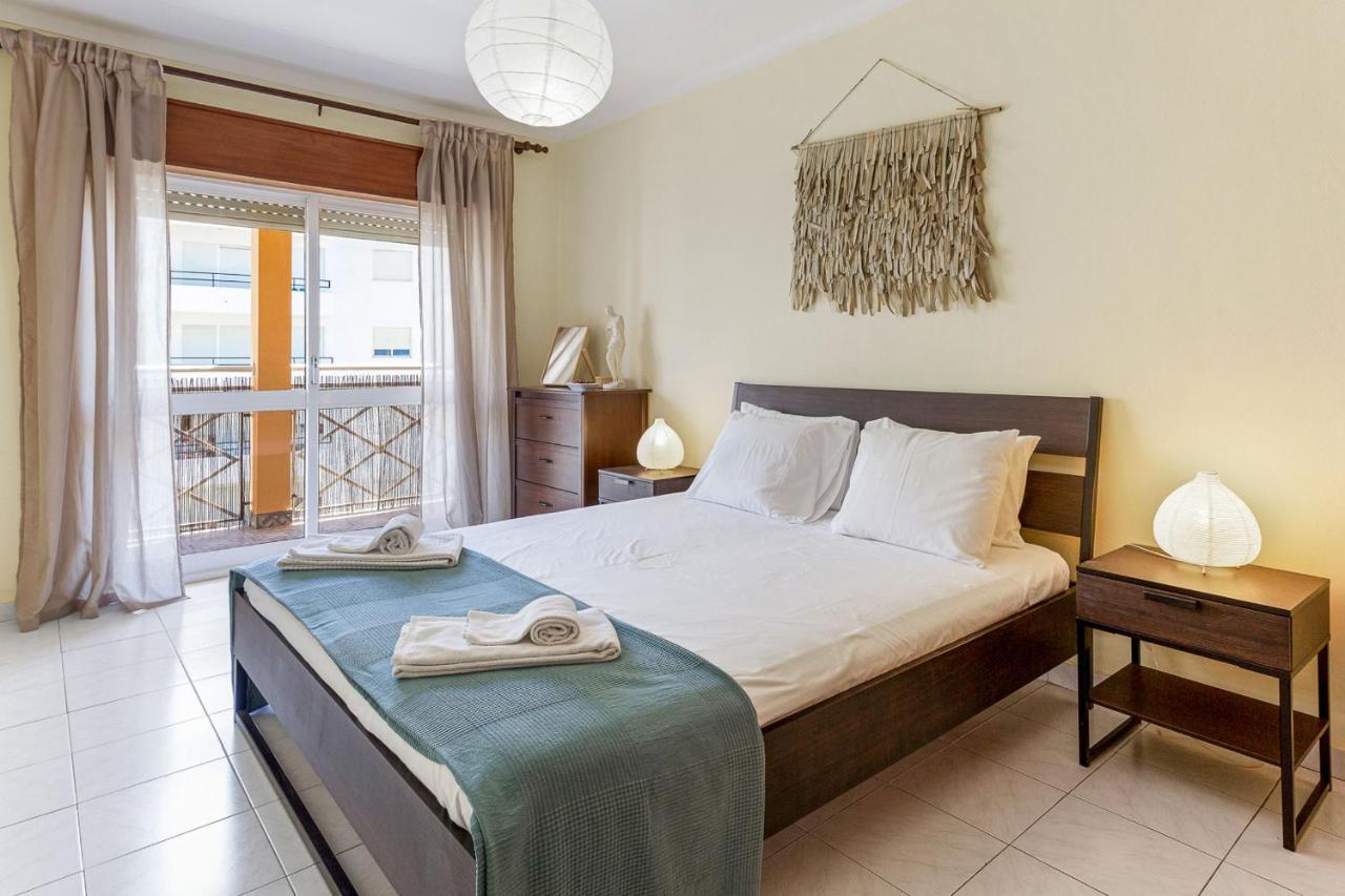 1Br Infante Flat In Quarteira By Lovelystay エクステリア 写真