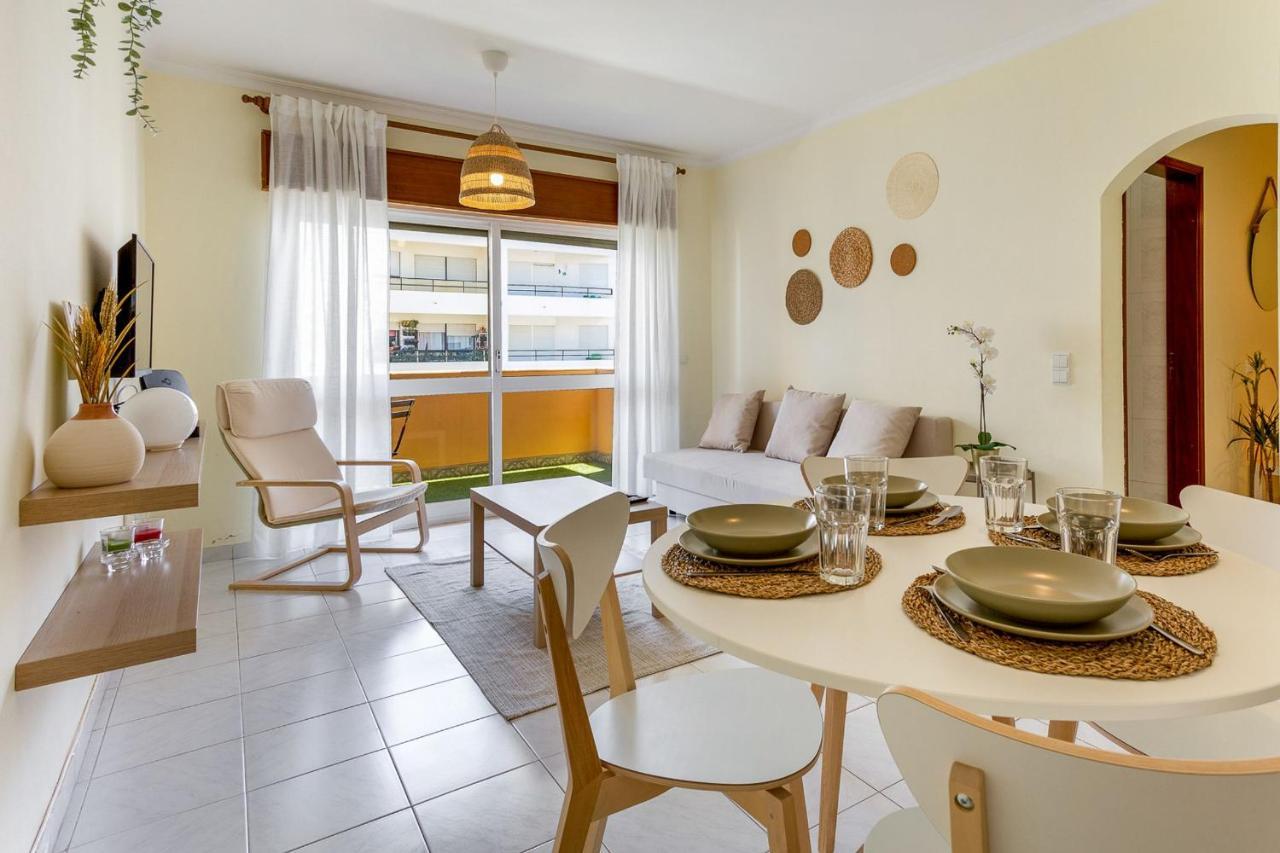 1Br Infante Flat In Quarteira By Lovelystay エクステリア 写真